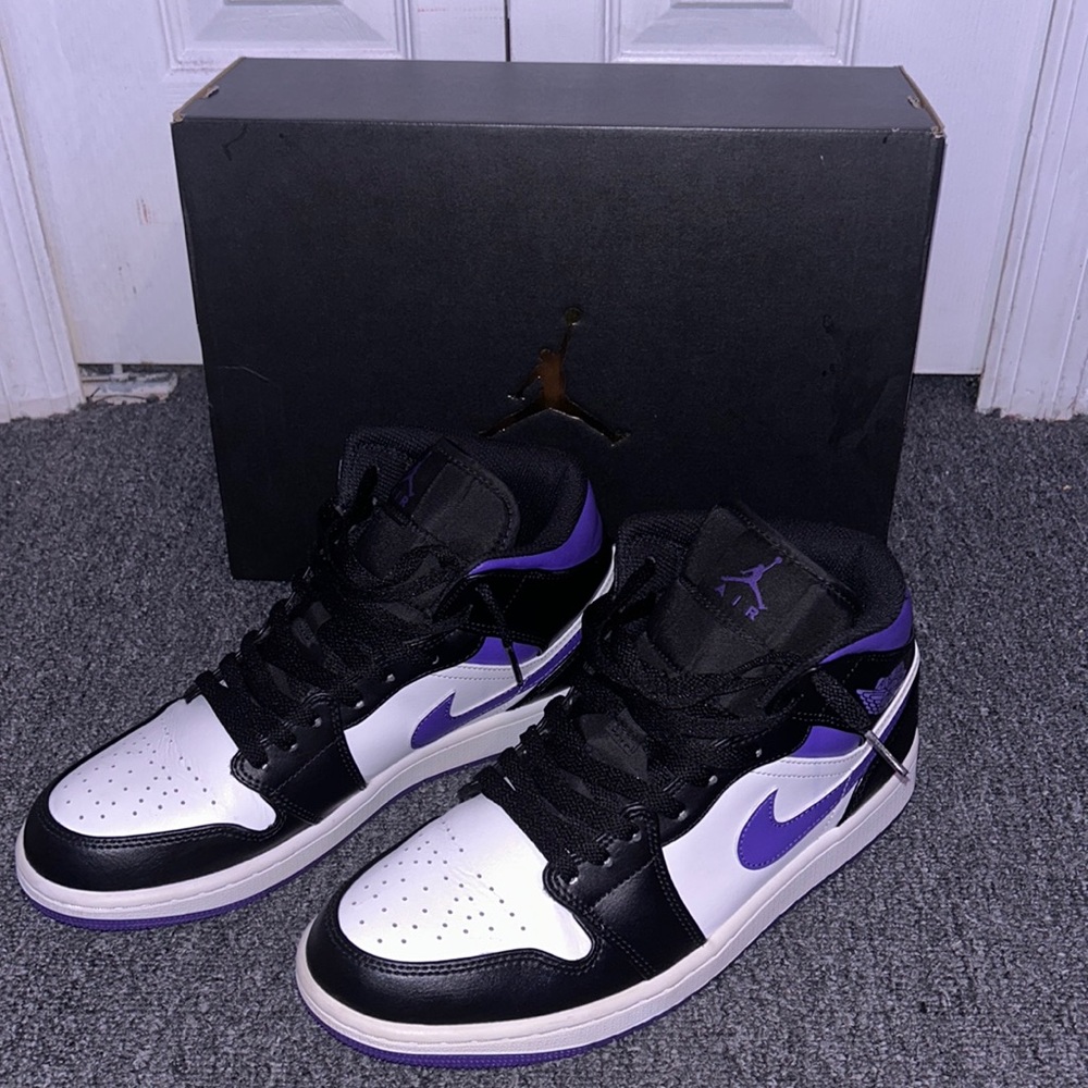 Jordan 1 Mid 'Dark Iris'